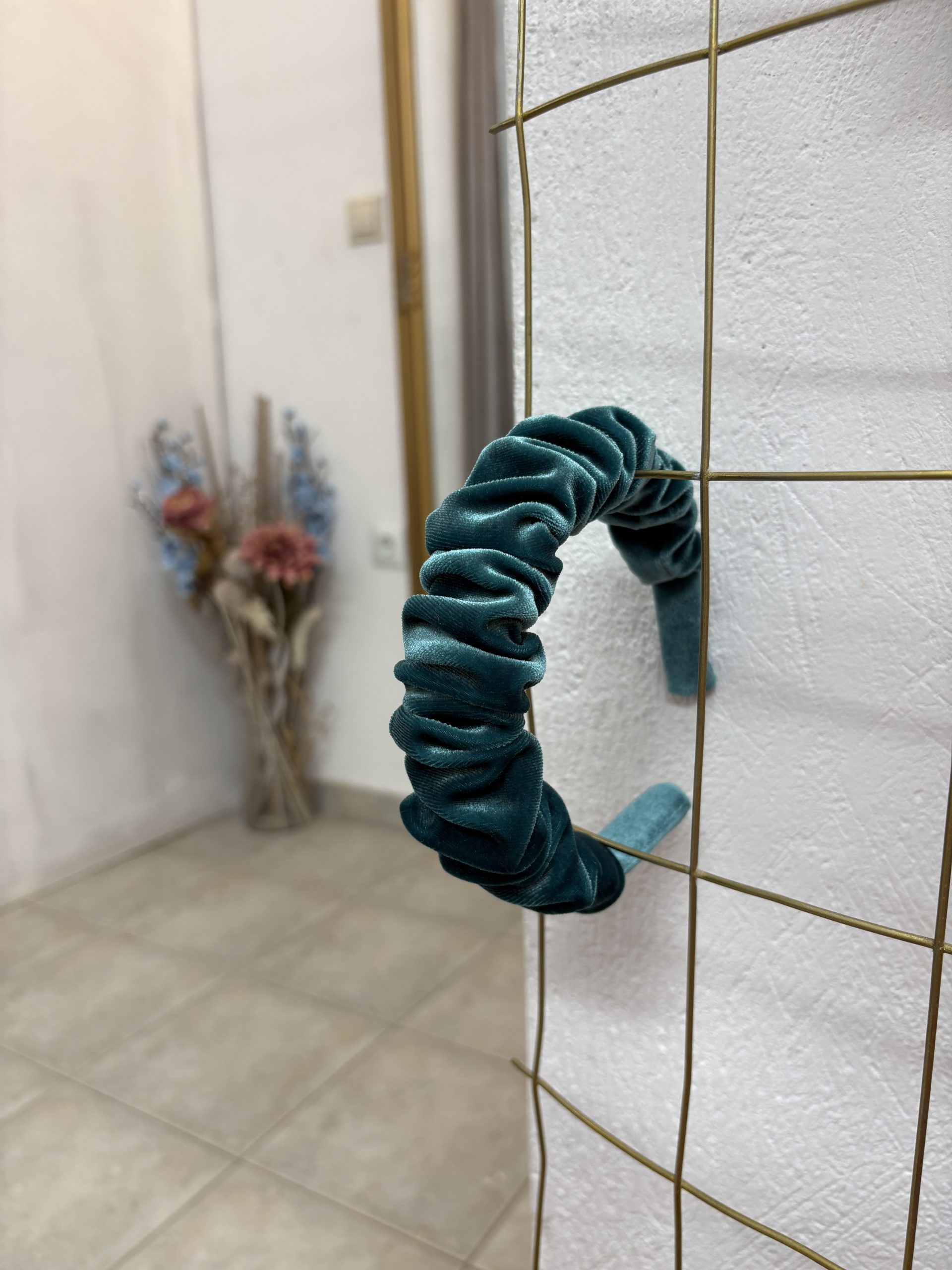 image00015 Mint Βελουτέ Στέκα με Σούρα - Image 1