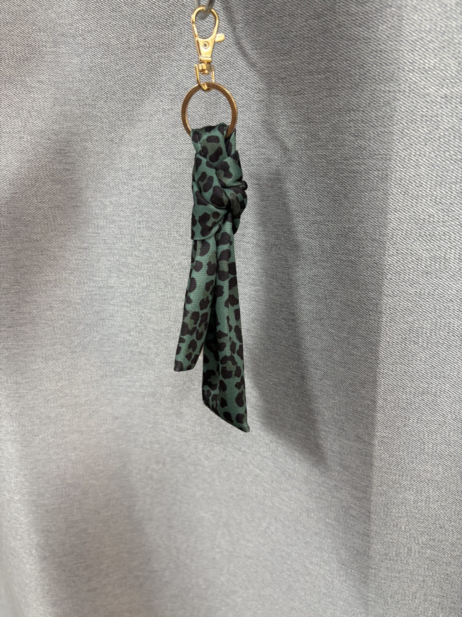 image00040 Green Leopar Μπρελόκ - Image 1