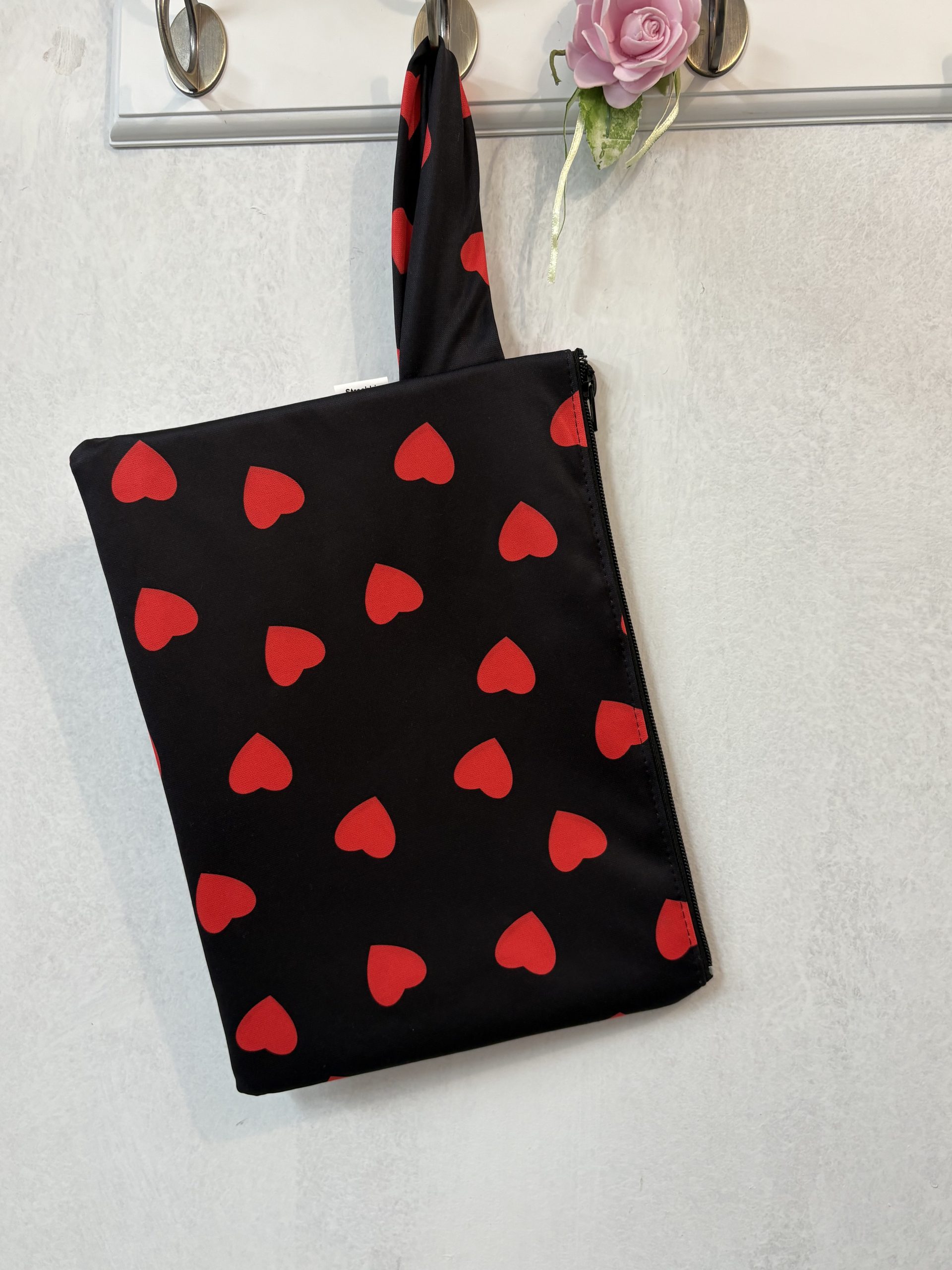 image00006 Κόκκινες Καρδιές Τσαντάκι - Image 1