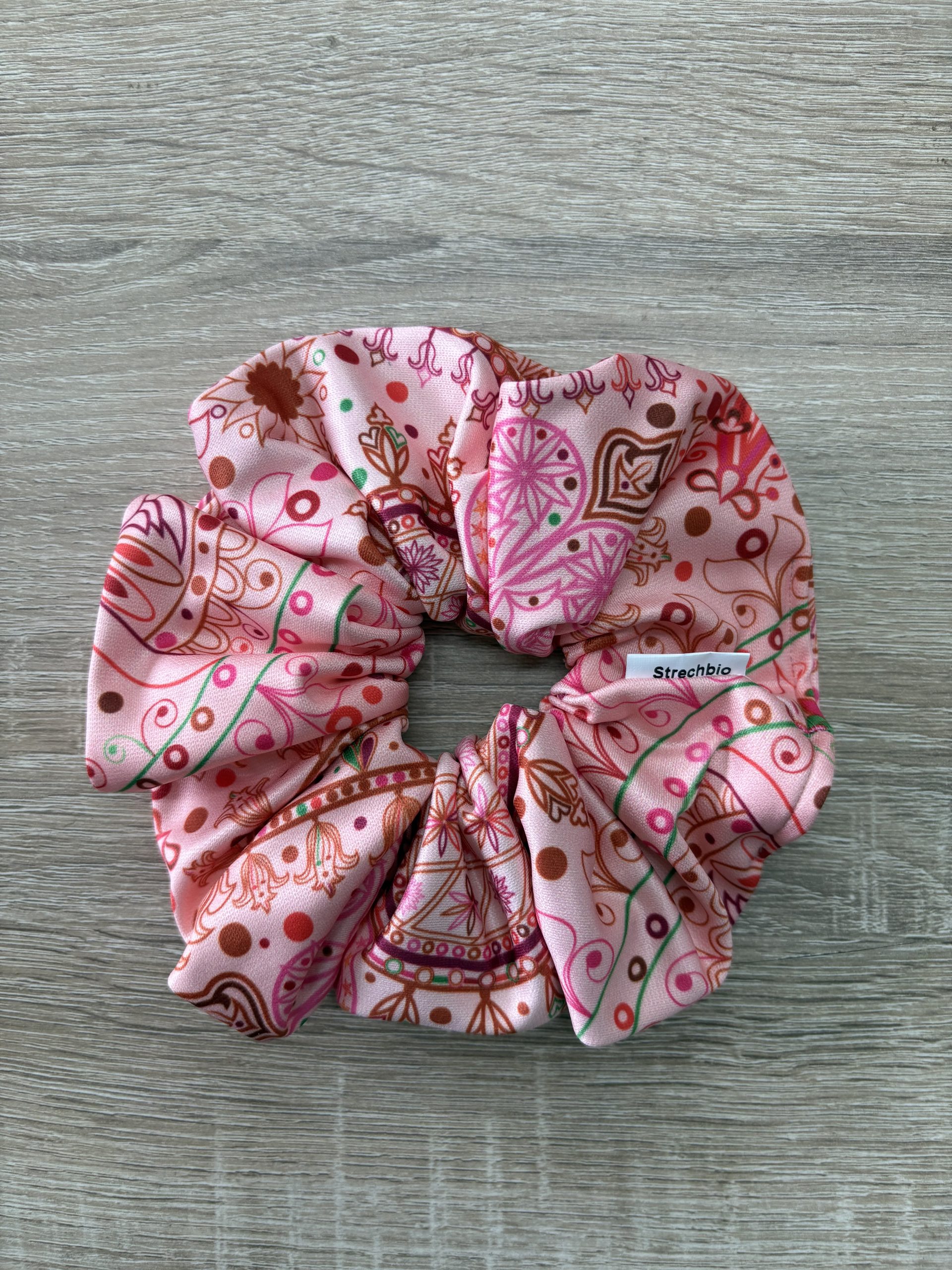image00013 Pink Paisley Scrunchie - Image 1