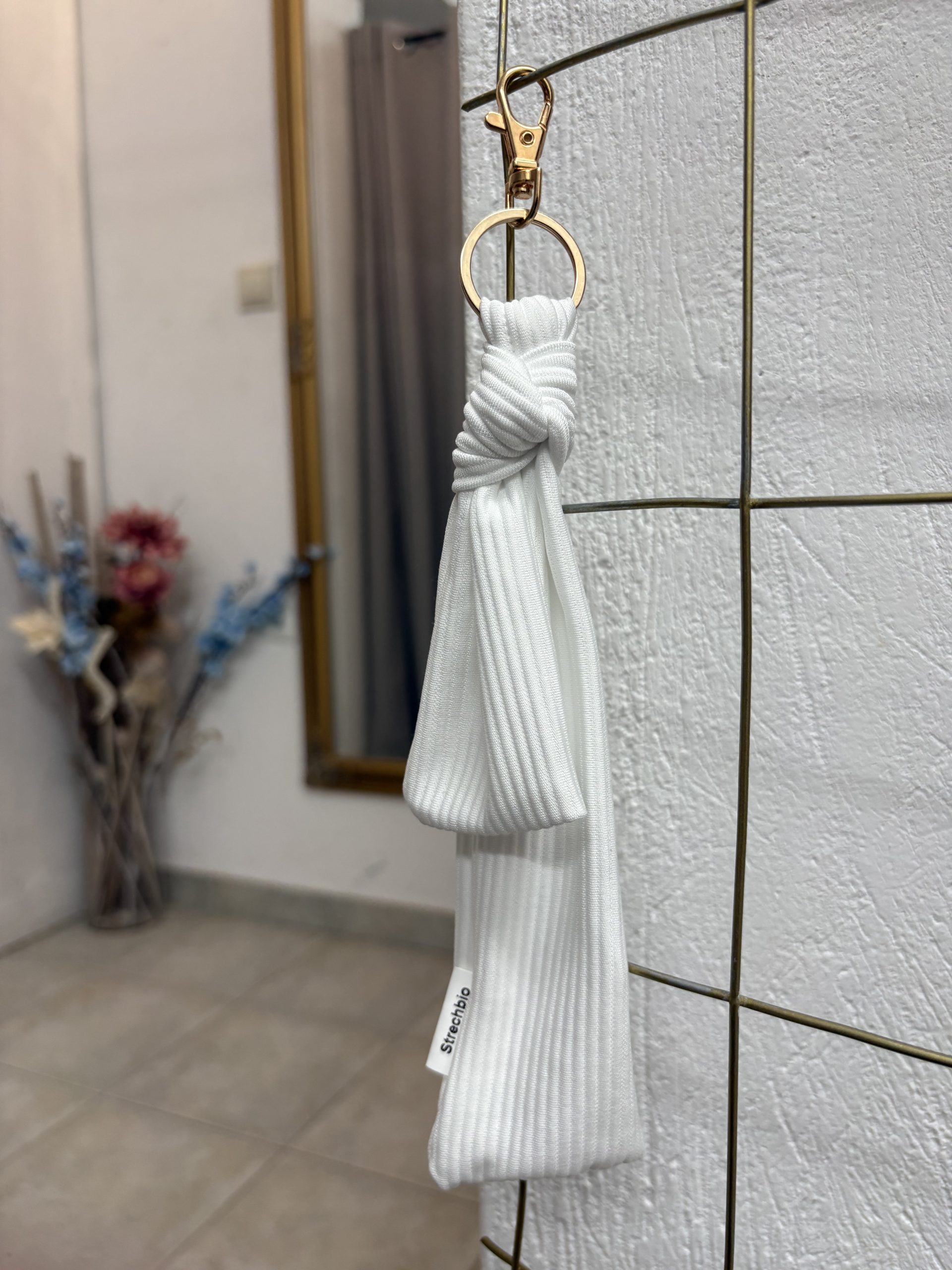 image00006 Λευκό Μπρελόκ - Image 1