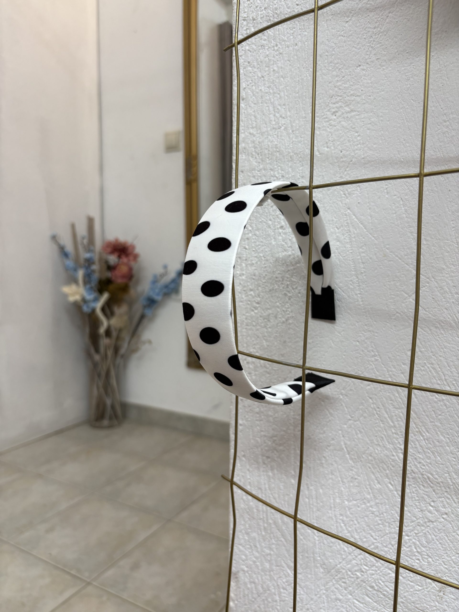 image00015 White & Black Dots Στέκα - Image 1