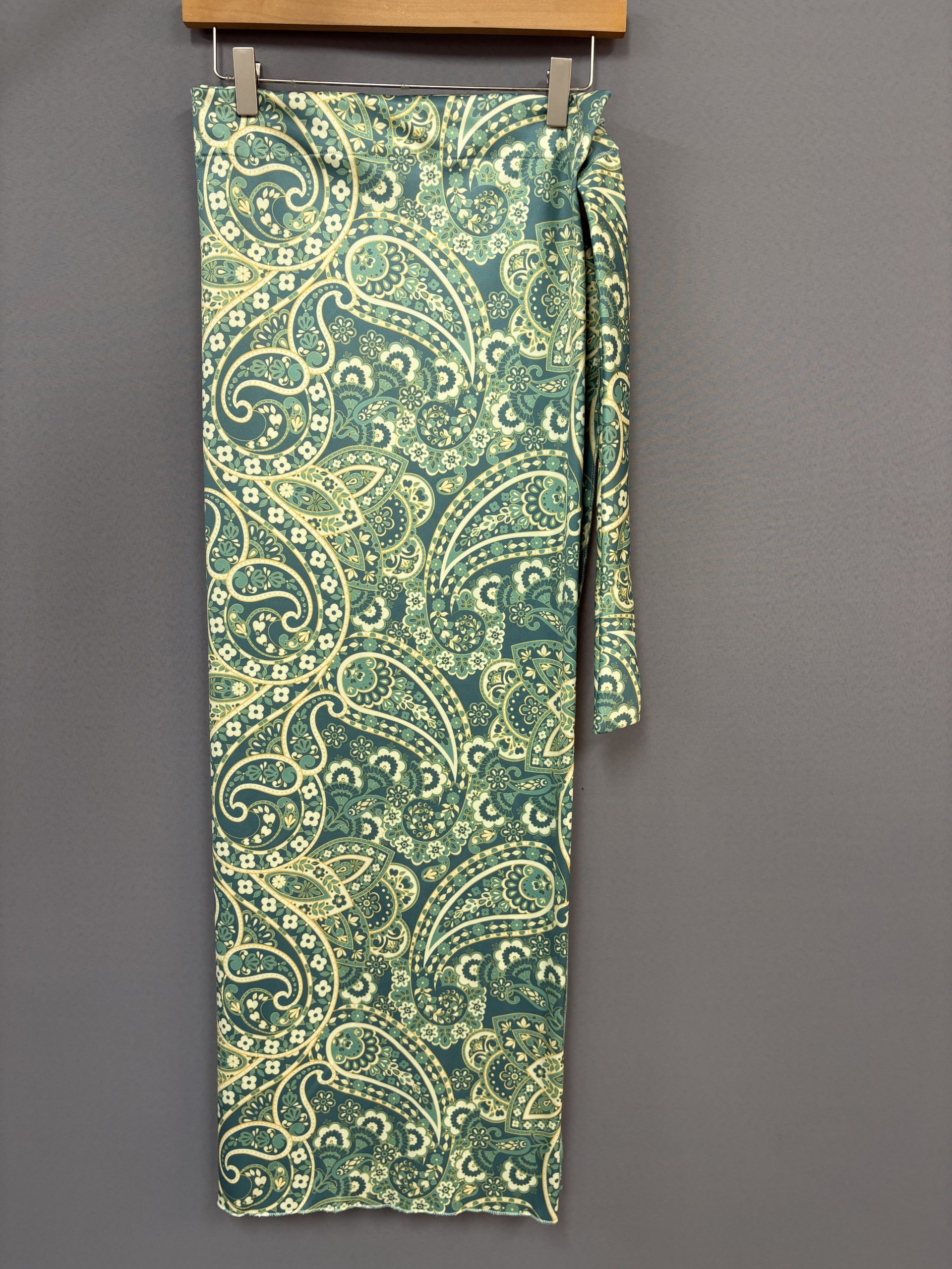 image00026 Golden Paisley Πολυμορφικό - Image 1