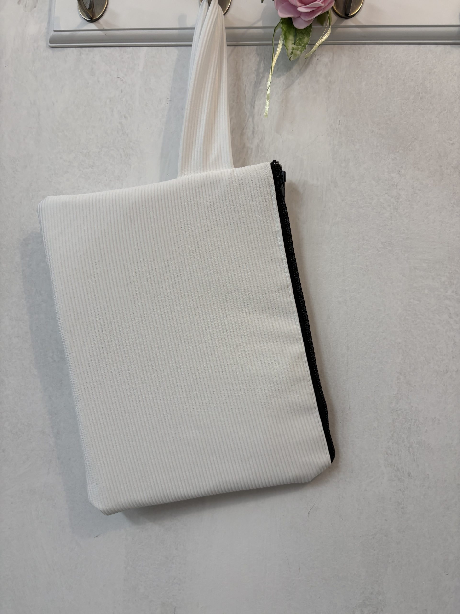 image00041 Λευκό Τσαντάκι - Image 1