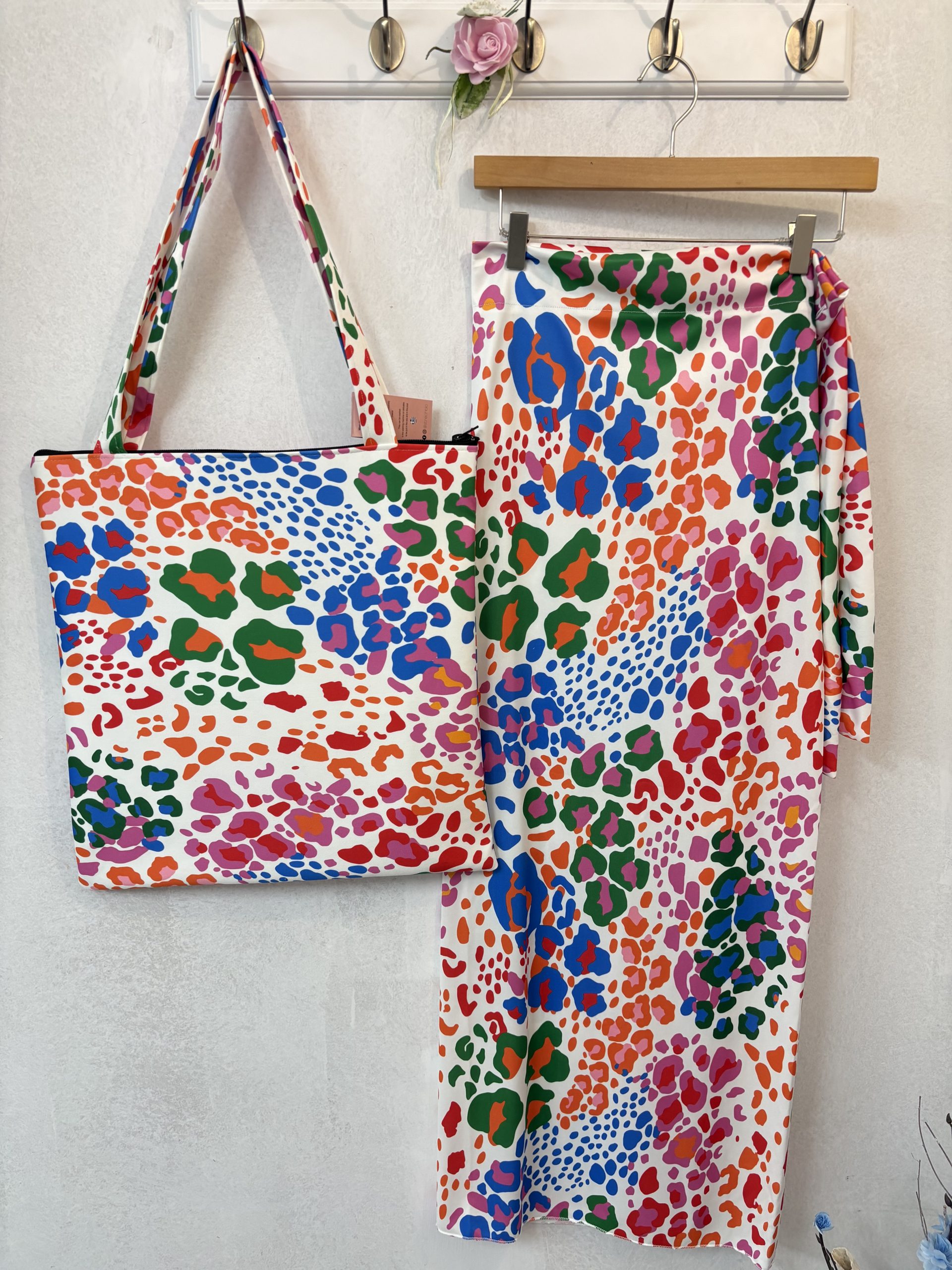 image00007 Colorful Leopar Tote Bag - Image 1