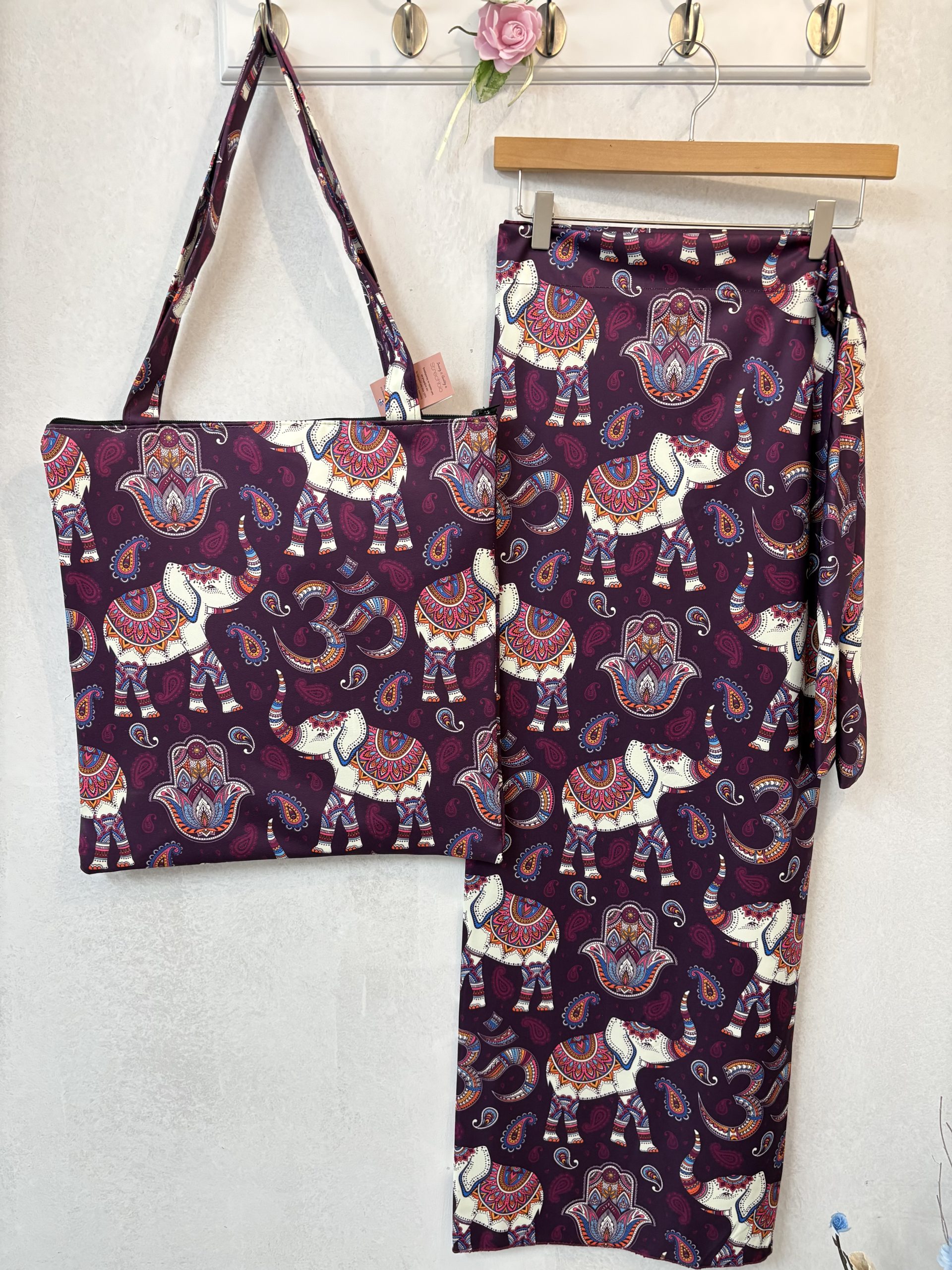 image00011 Elephant Tote Bag - Image 1