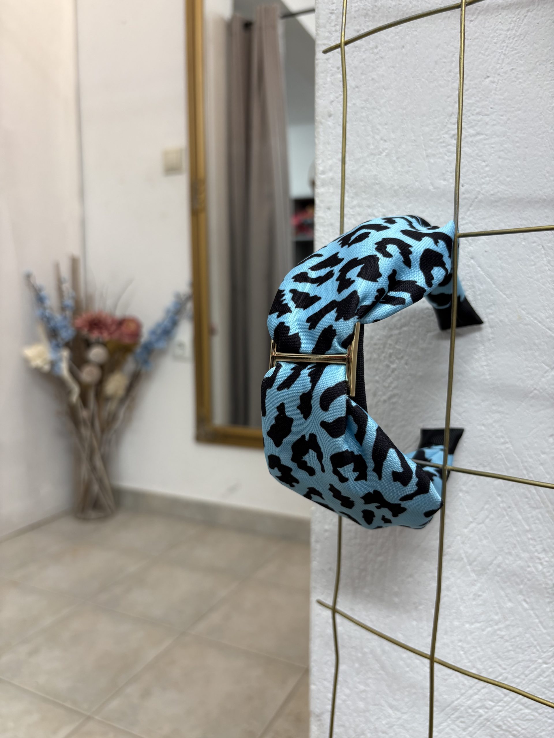image00018 Baby Blue Leopar Στέκα - Image 1