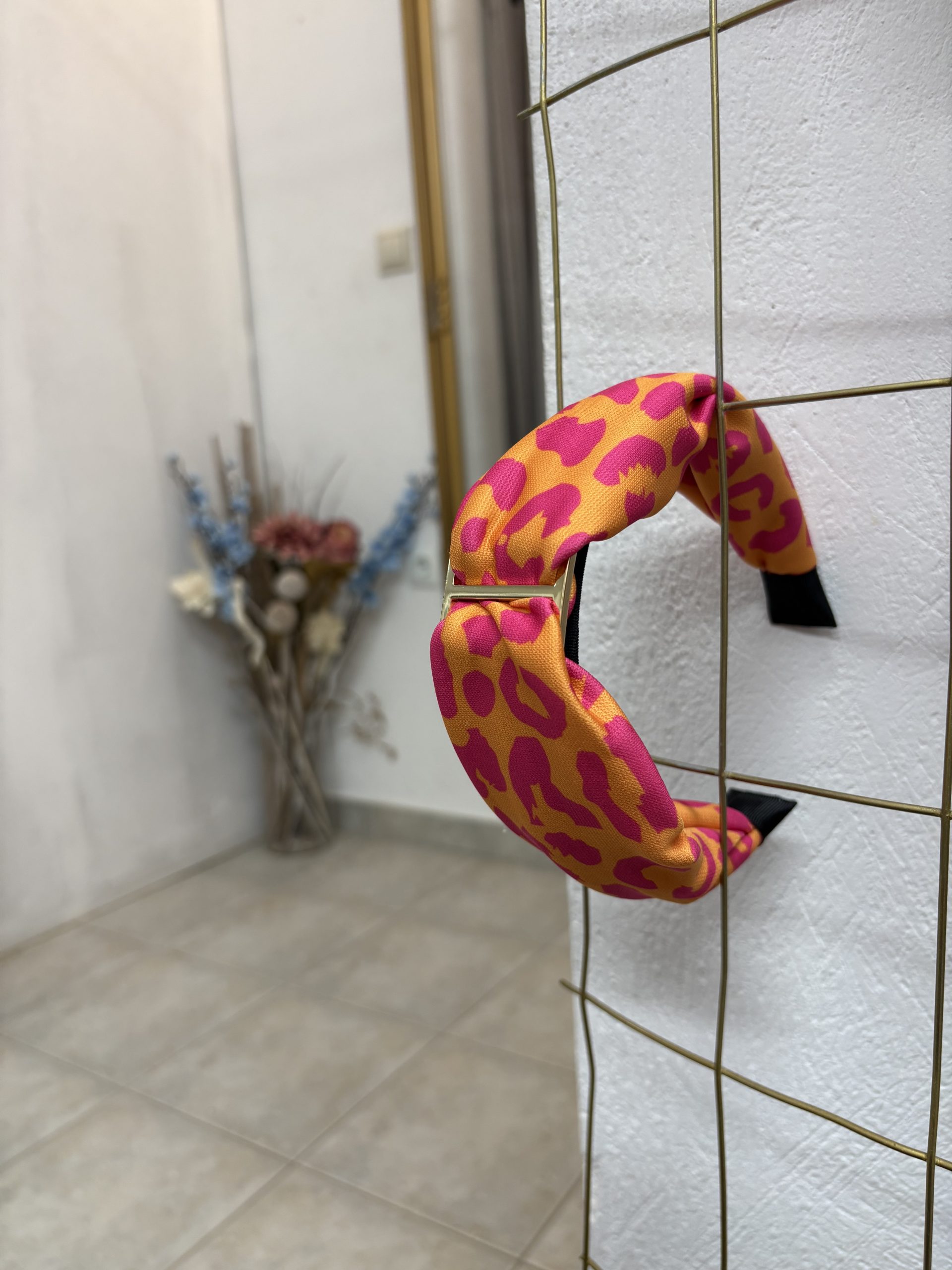 image00053 Fuchsia Leopar Στέκα - Image 1