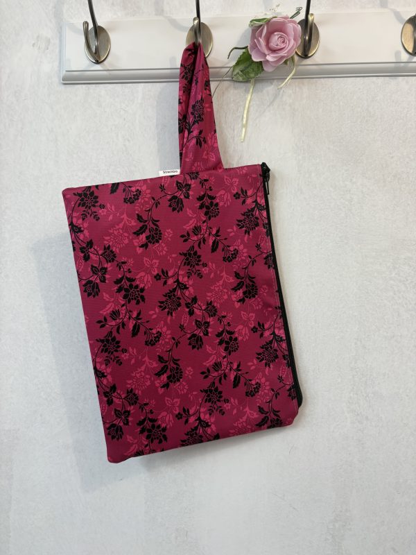 Black Flowers Τσαντάκι